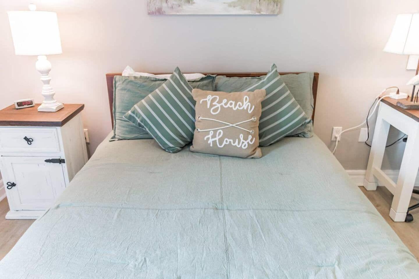 Forest Beach Condo Walk To Coligny, Pool, Tennis Hilton Head Island Bagian luar foto