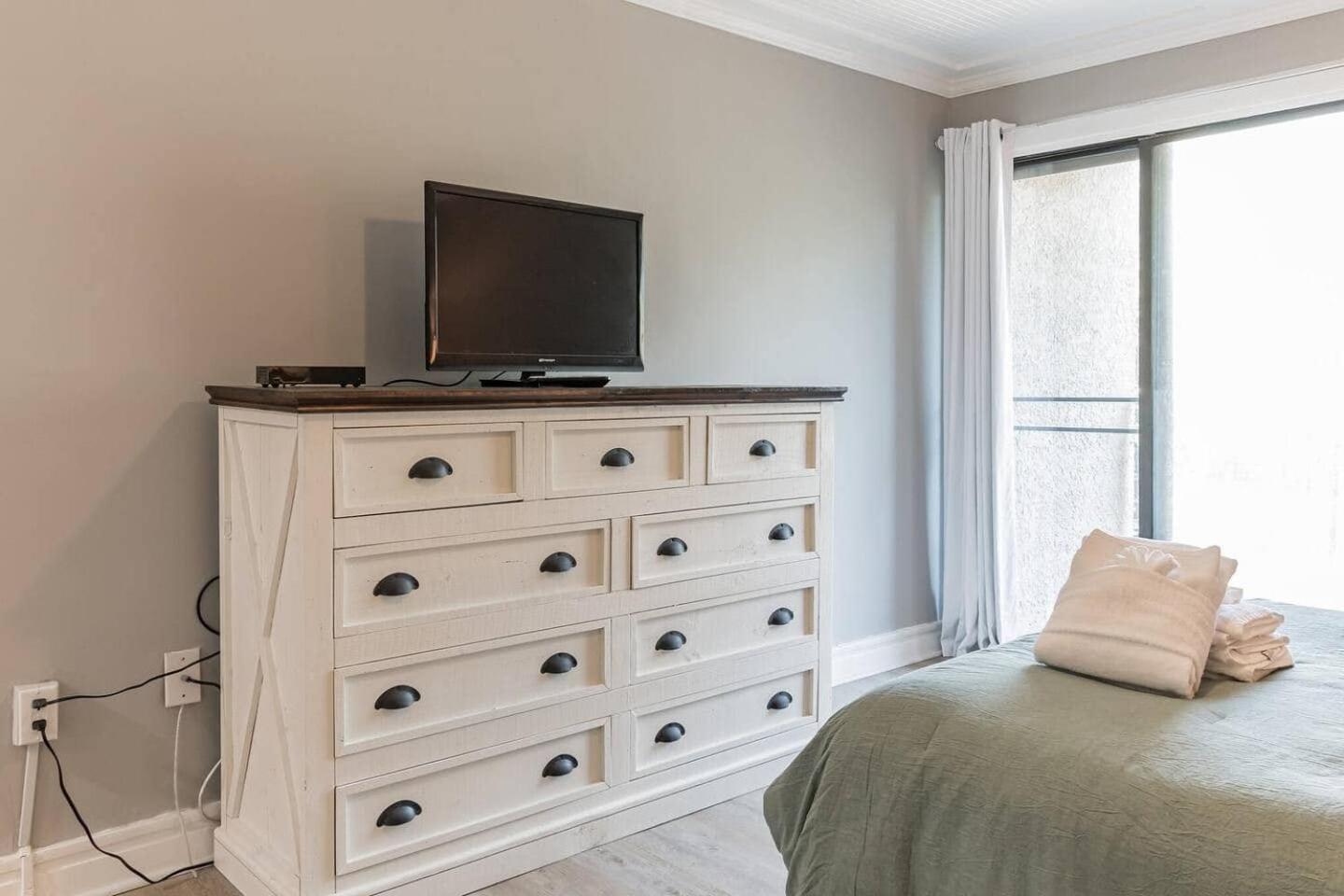 Forest Beach Condo Walk To Coligny, Pool, Tennis Hilton Head Island Bagian luar foto