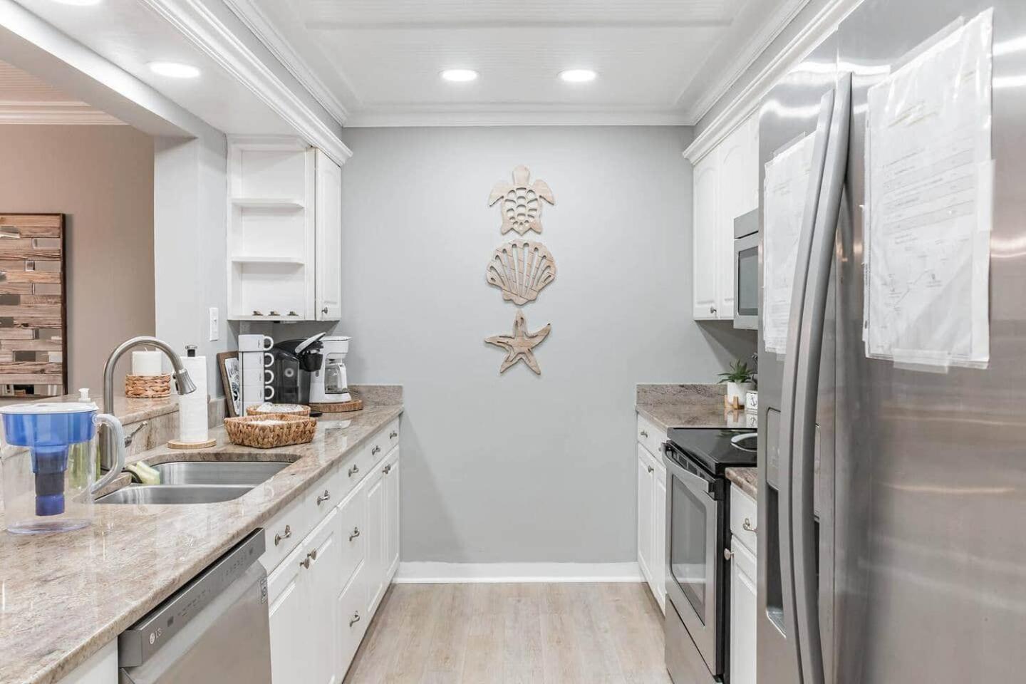 Forest Beach Condo Walk To Coligny, Pool, Tennis Hilton Head Island Bagian luar foto